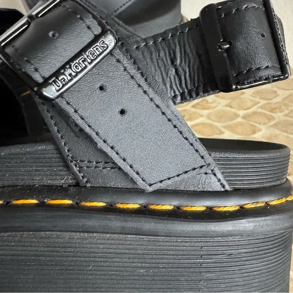 Dr Martens Black Voss Quad Platform Hydro Leather Sandals size 7 - Picture 7 of 10
